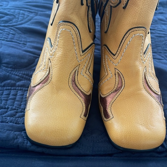COACH Western Bootie Burnish Marigold Bronze Leather Boots Wmn’s Sz 5 *EUC* - Picture 3 of 5